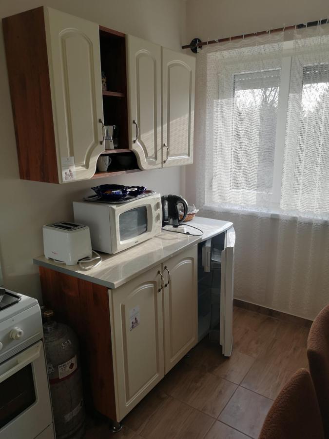 Appartement Babarczi Ueduelohaz à Kiskunmajsa Extérieur photo