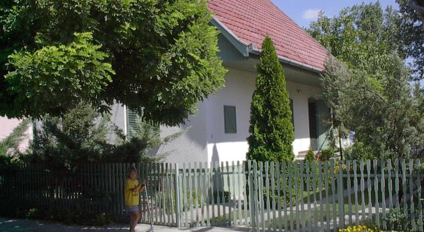 Appartement Babarczi Ueduelohaz à Kiskunmajsa Chambre photo